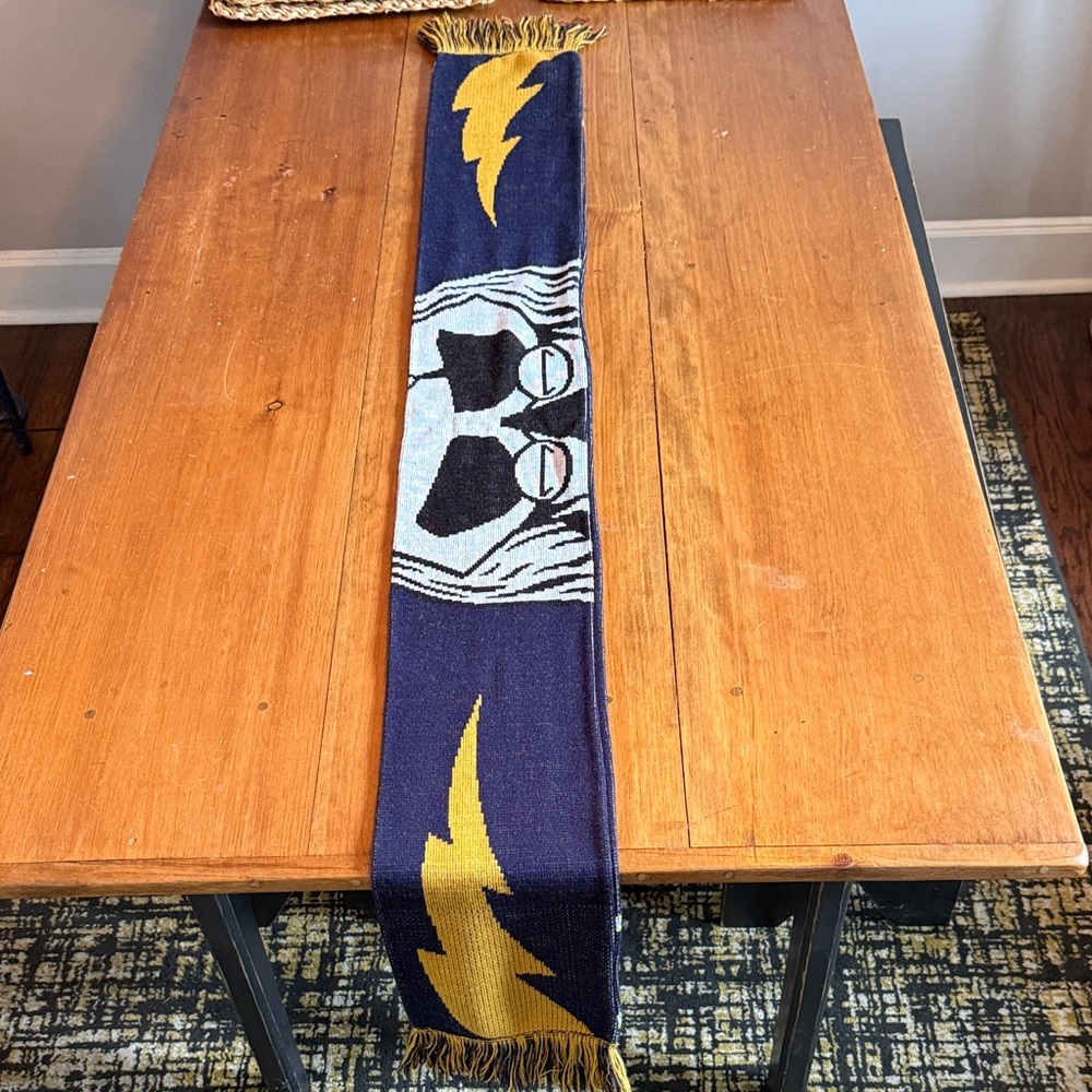 Sons of Ben scarf